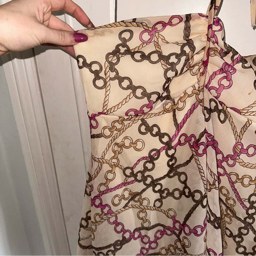 Chain Pattern Halter Top‎ - Picture 2 of 3